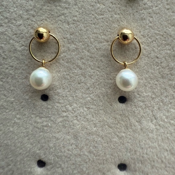 18K Solid Yellow Gold Pearl Circle Drop Stud Earrings - Picture 3 of 8